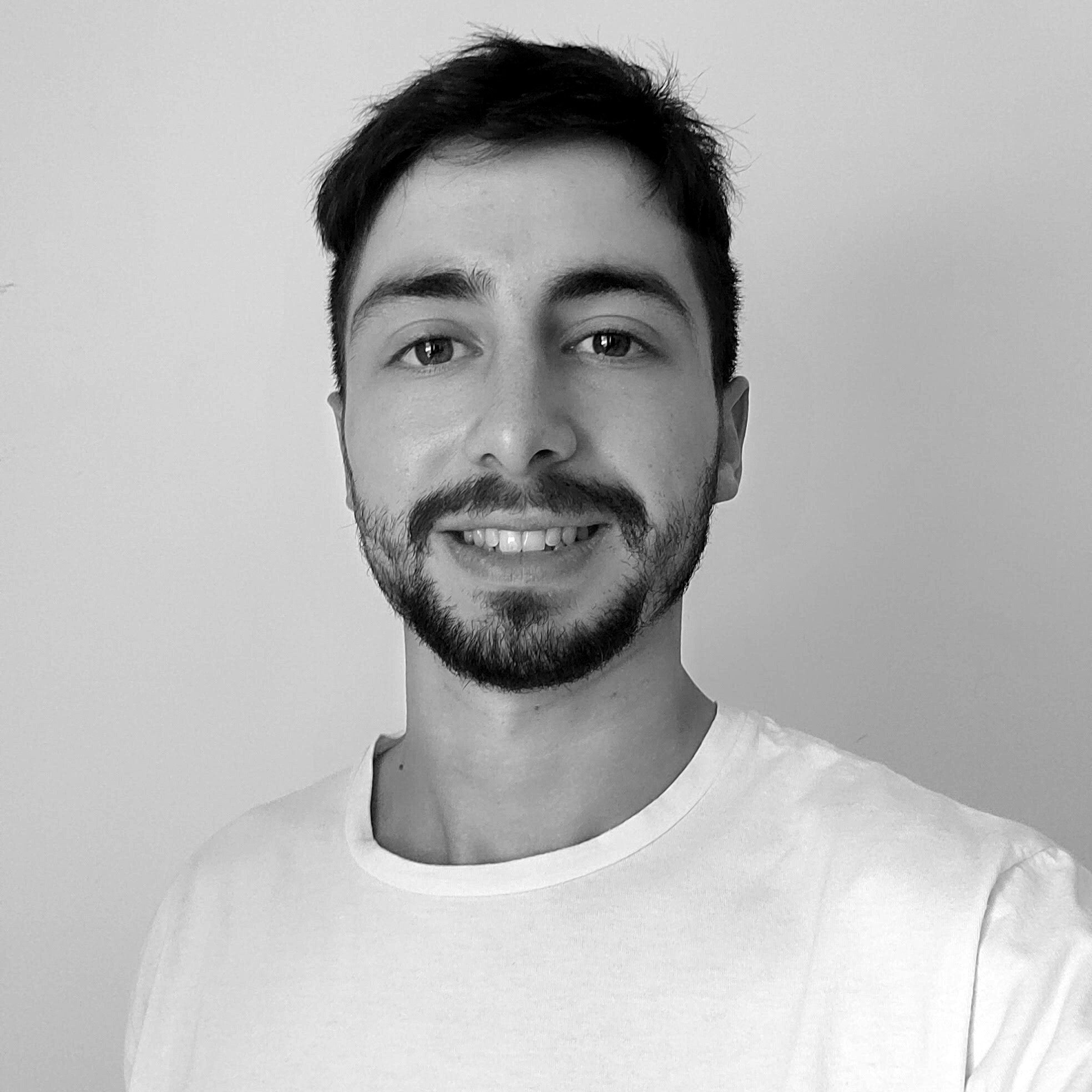 Yo, Santiago Carranza.